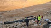 آغاز عملیات امداد فوری پس از واژگونی هولناک اتوبوس در سمیرم؛ یک نفر هنوز مفقود است!