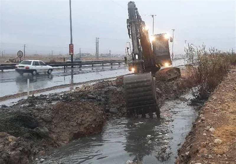 بازگشایی فوری جاده داریاب دورود پس از سیل‌گرفتگی؛ تردد به روال عادی برگشت!