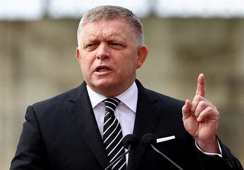 روبرت فیتسو: اسلواکی رسماً حمایت نظامی از اوکراین را متوقف می‌کند!