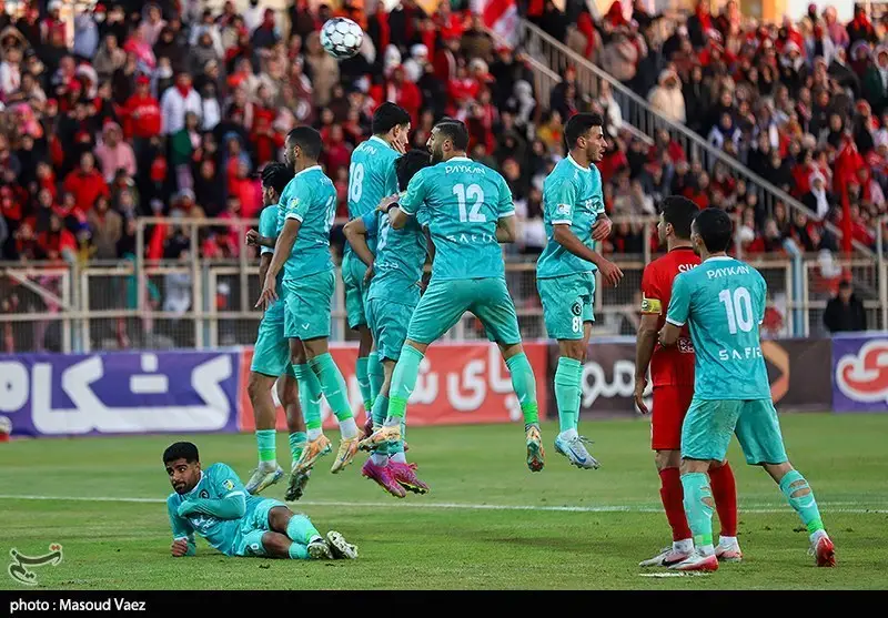 تیم فوتبال پیکان تهران , تیم فوتبال خیبر خرم‌آباد , استان لرستان , 