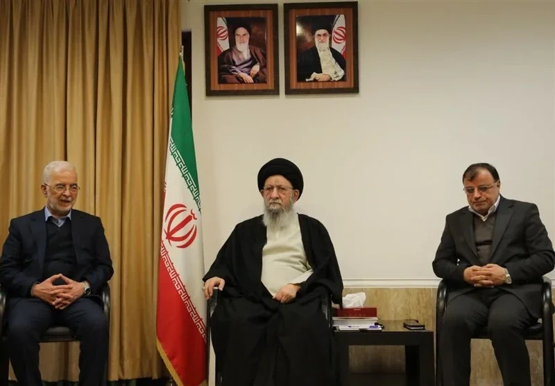 آیت‌الله نورمفیدی: مردم در بحران گرانی گرفتارند، وقت کنار گذاشتن باندبازی است!