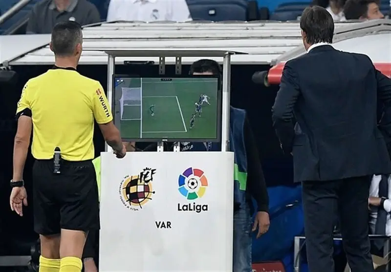 اگر VAR نبود؛ رئال و بارسا در جدول لالیگا چه تغییری می‌کردند؟