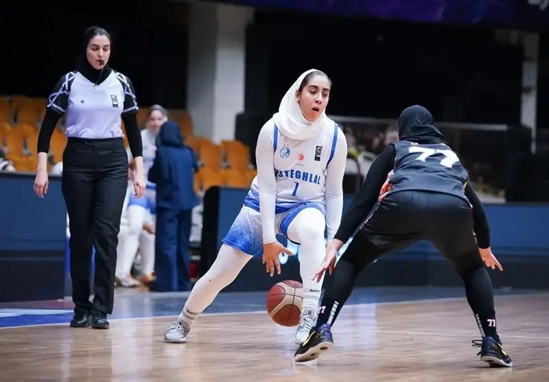 اصرار عجیب لیگ بسکتبال بانوان برای برگزاری بازی در شرایط خطرناک جوی!