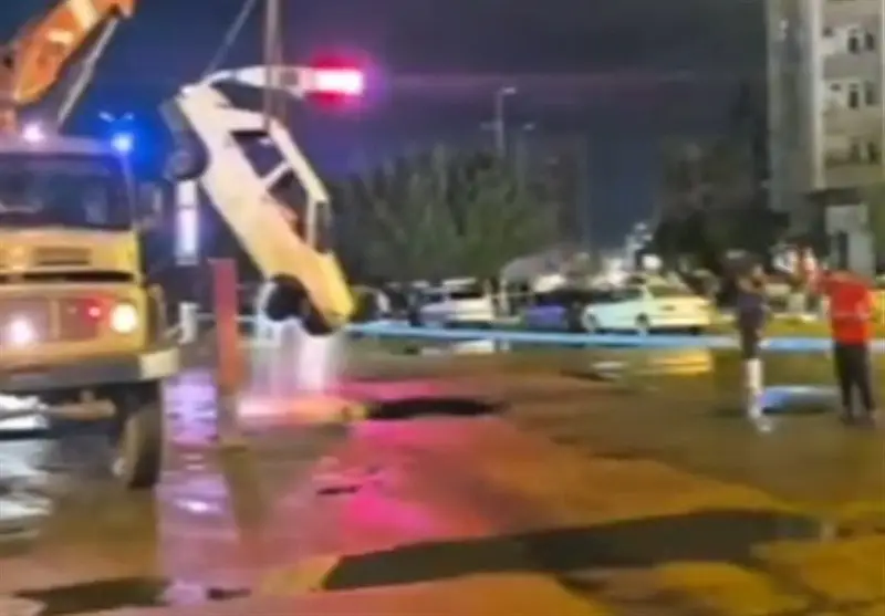 فروریزش ناگهانی زمین در بندرعباس؛ آیا فاجعه‌ای بزرگ‌تر در راه است؟