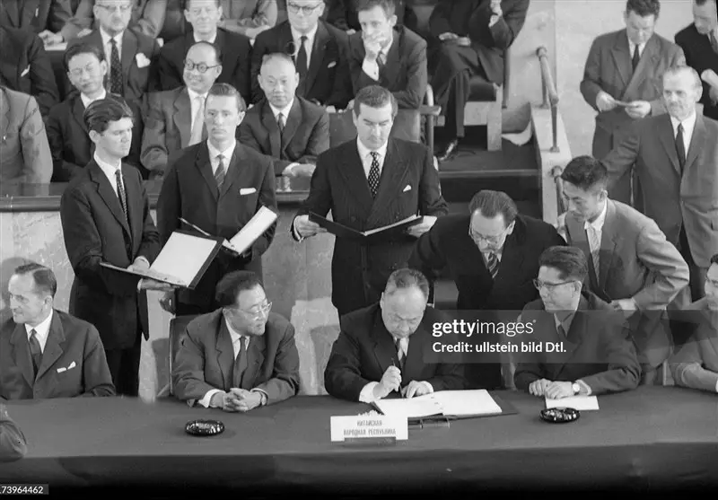 مداخله‌های آمریکا در جهان , کشور آمریکا , افول آمریکا , 