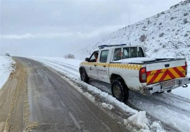 تمام محورهای اصلی اصفهان باز ماند؛ برف‌روبی گسترده در 10 هزار کیلومتر جاده!