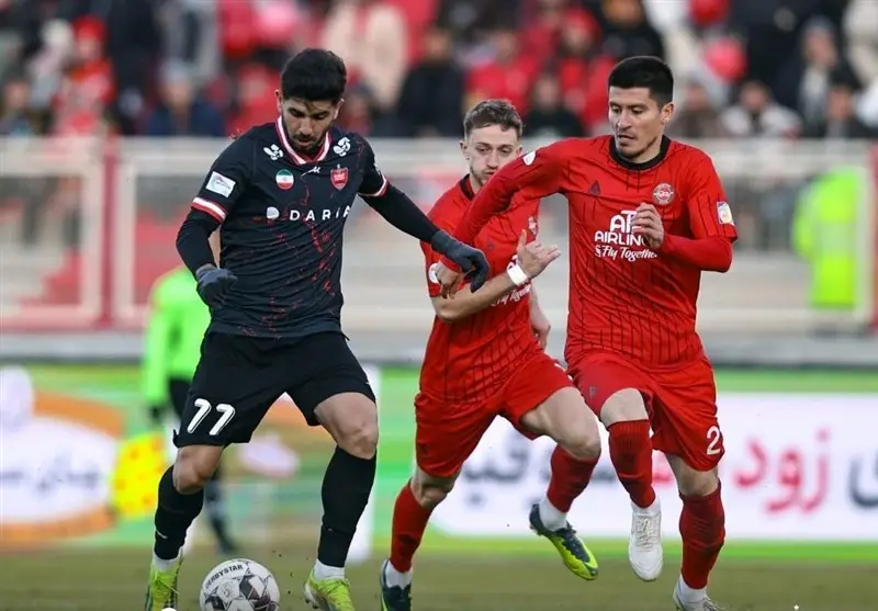 نیمه اول دیدار حساس تراکتور و پرسپولیس بدون گل به پایان رسید!