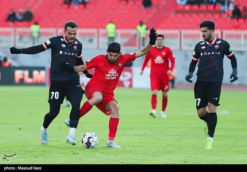 پایان رافت: پرسپولیس چرا از 10 نفره شدن تراکتور استفاده نکرد؟ اوسمار شانس قهرمانی را بالا برد!