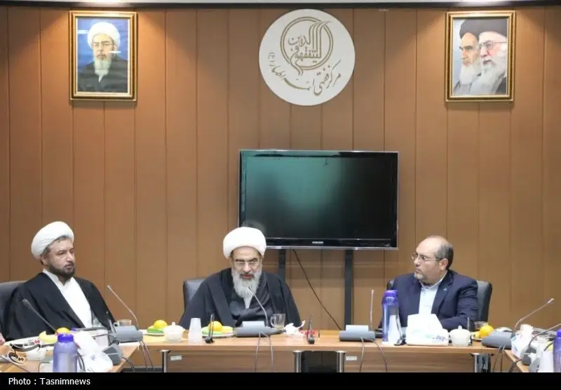 آیت‌الله فاضل لنکرانی: دشمنان دین را به اشتباه ناکارآمد می‌دانند؛ فقه اسلامی در پزشکی و حقوق بشر بی‌رقیب است!