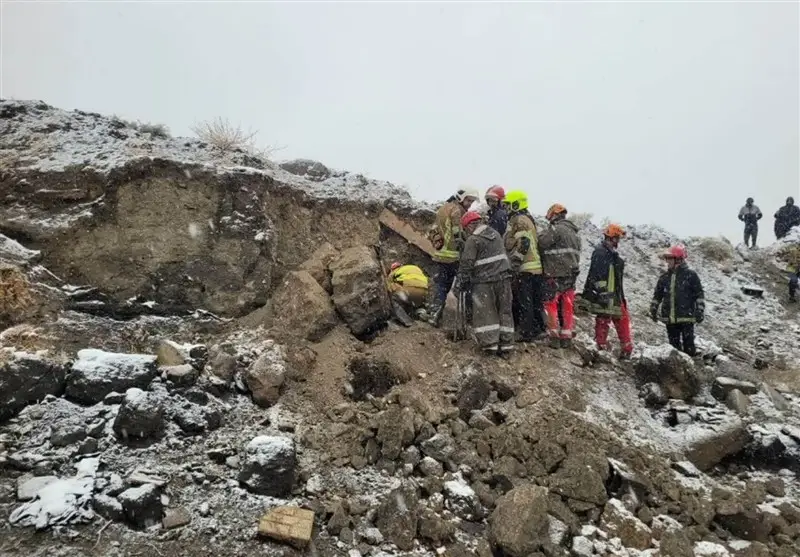 حادثه تلخ در توس مشهد؛ کارتن‌خوابی زیر آوار جان باخت