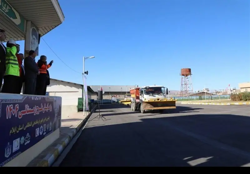 آغاز طرح زمستانی پلیس ایلام با 75 گروه عملیاتی در نقاط حادثه‌خیز؛ ایمنی جاده‌ها در اولویت!