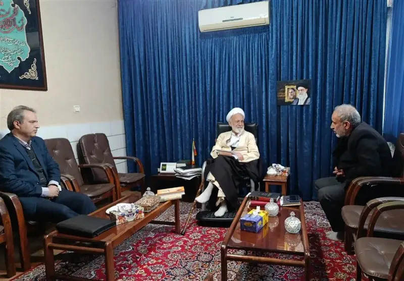 آیت‌الله دری‌نجف‌آبادی: میلیاردها تومان صرف واردات تجهیزات پزشکی، چرا مدارس محروم نادیده گرفته می‌شوند؟