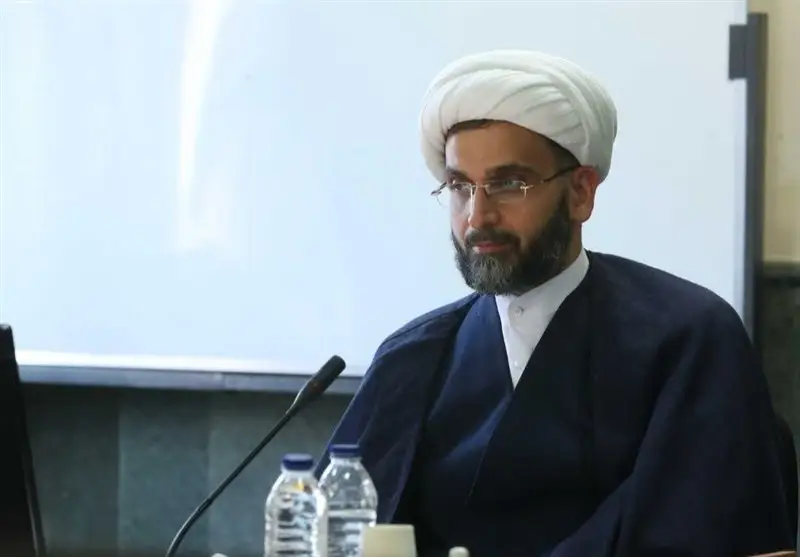 تولید بیش از ۱۰۰ محتوای چندرسانه‌ای ویژه درسنامه هوشمند انس با قرآن؛ انقلاب آموزشی در دانشگاه آزاد