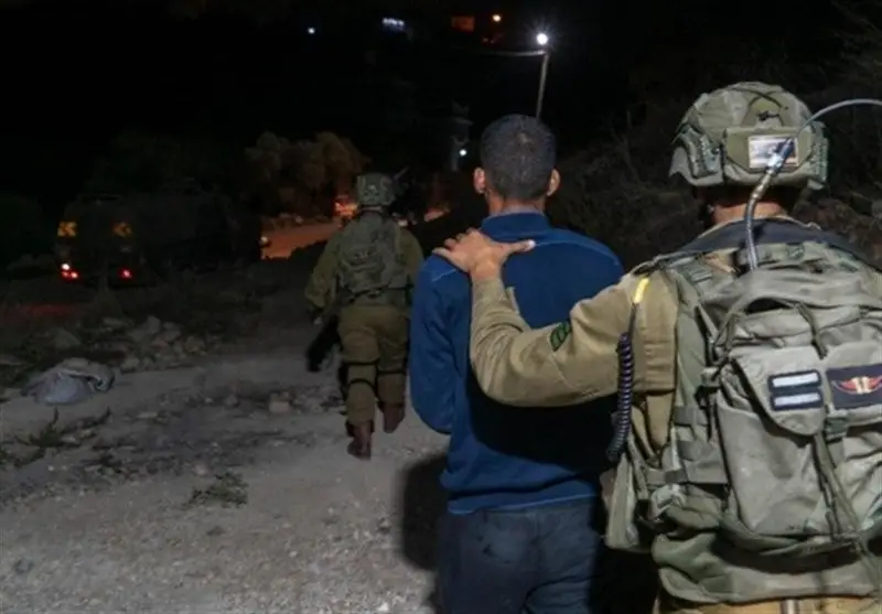 حملات سنگین صهیونیست‌ها به کرانه باختری؛ ده‌ها فلسطینی به صورت گسترده بازداشت شدند
