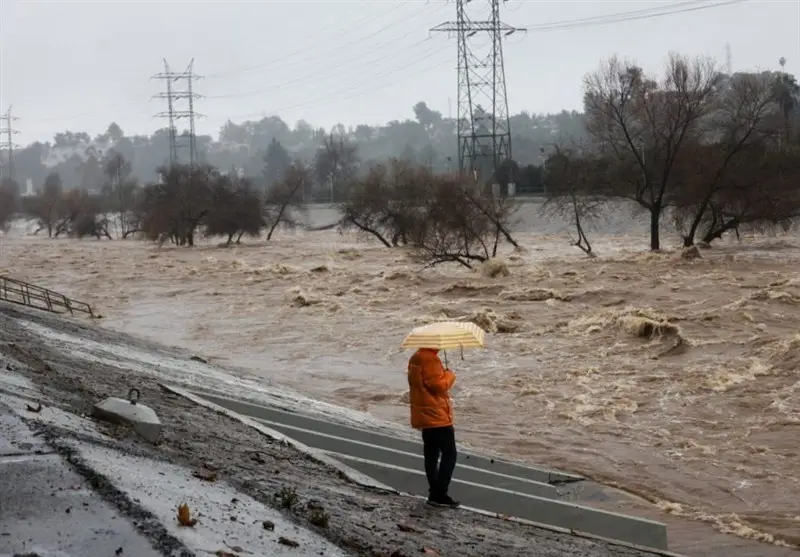 بارش بی‌سابقه در ۵۰ سال اخیر؛ کالیفرنیا زیر سیل و رانش زمین فرو رفت!