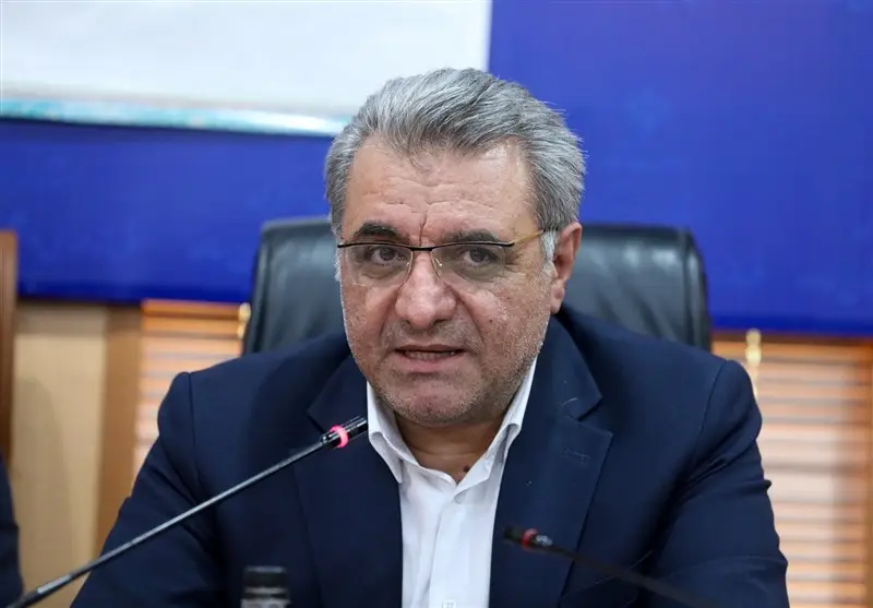 معاون وزیر تعاون هشدار داد: کمبود نیروی کار صنایع، زنگ خطری به دلیل بی‌توجهی به مسکن کارگری!