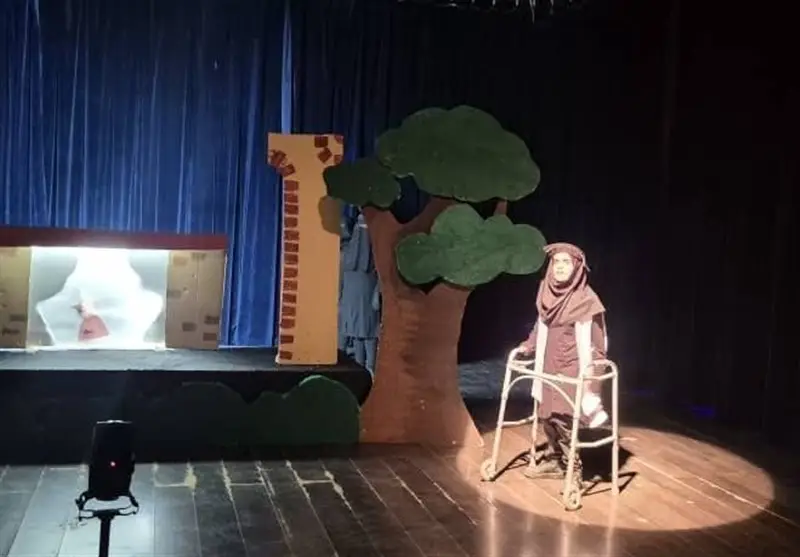 خاله سوسکه در سفر بخت؛ نمایش عروسکی که قصه عشق و سرنوشت را جان می‌بخشد