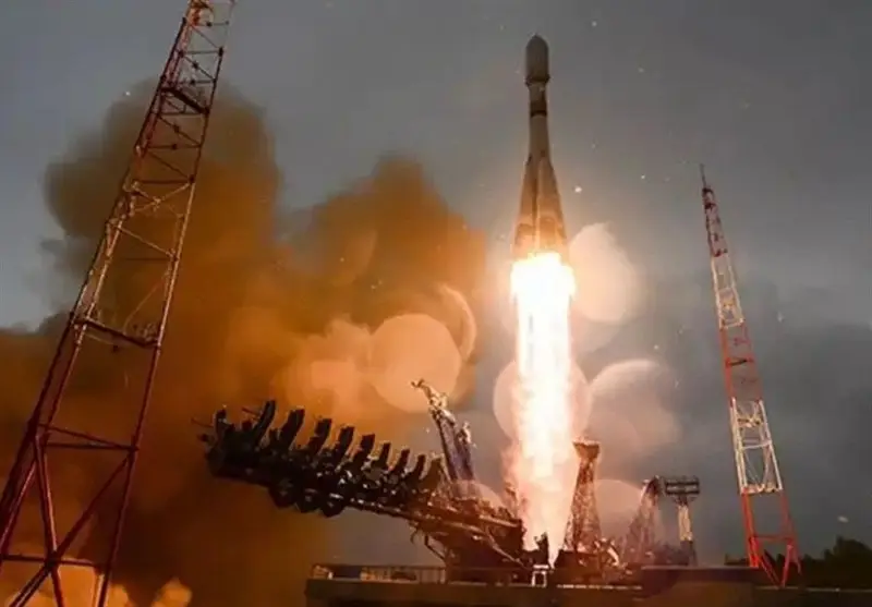 ببینید/واکنش عصبی تحلیلگر ورزشی اسرائیل اینترنشنال به پرتاب ماهواره!