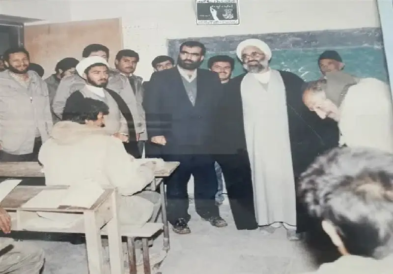 تأملی در اندیشه و مدیریت استاد قرائتی در نهضت سوادآموزی