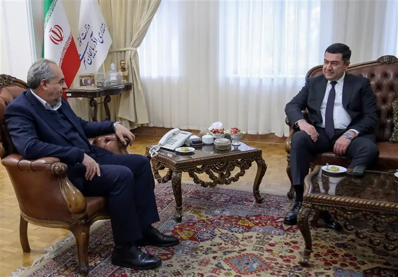 سرمست: مسیر «کلاله ـ جلفا» برای ایران و آذربایجان اطمینان‌بخش است؛ کریدور زنگزور نه!