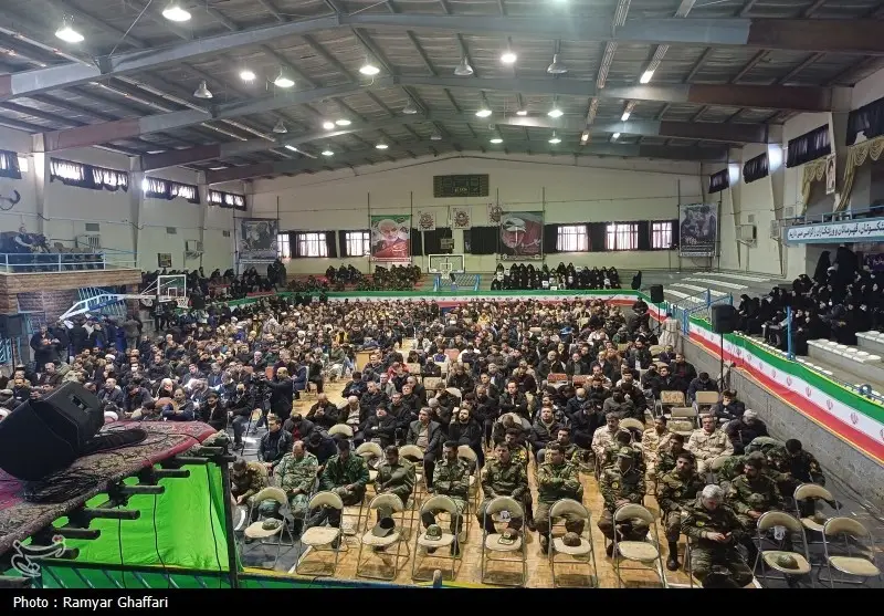 9 دی در سنندج؛ حضور مردمی در سرمای برف برای حمایت از نظام و مقابله با فتنه