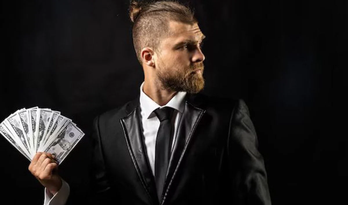 169364624263778-irannaz-com افراد مشهوری که فراموش کردند ثروتمند هستند