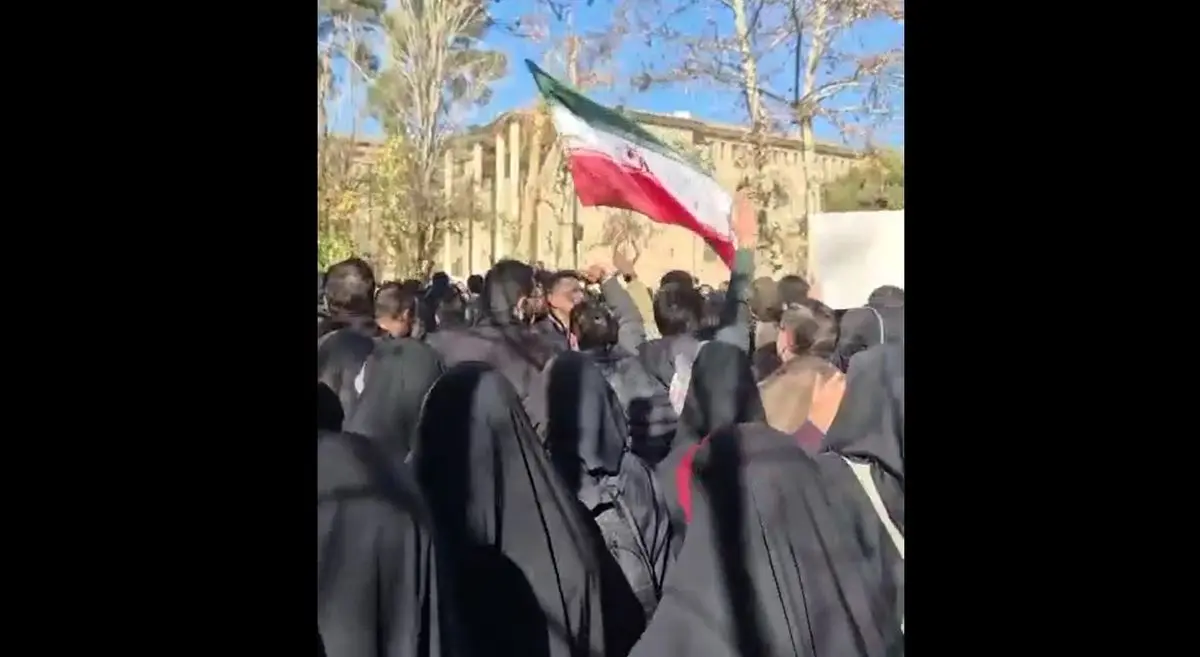 تجمعات اعتراضی دانشجویان در چند دانشگاه تهران با محوریت مطالبات اقتصادی/ ویدئو