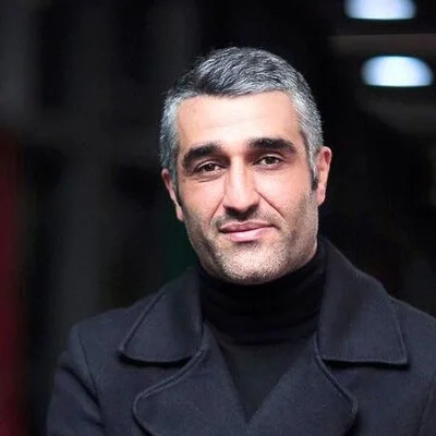 2 عکس متفاوت از پژمان جمشیدی در کنار مادر جوان و مرحومش/ حیف این مادر زیبا که مهمان خاک شد