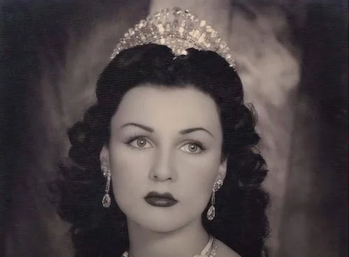 جواهرات فوزیه در روز عروسی