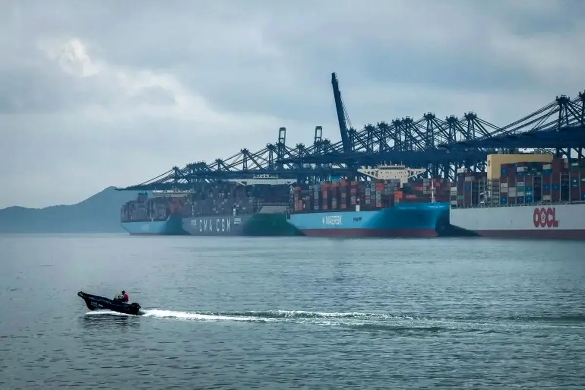 آمریکا در آب‌های دوردست، کشتی حامل محموله حساس از چین به ایران را توقیف کرد