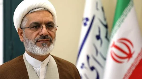 بنزین باید بر اساس کد ملی تخصیص داده شود / دارندگان خودروهای لوکس نباید با مردم بدون خودرو یکسان باشند