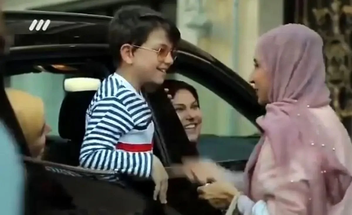 تغییر حیرت‌انگیز چهره علی ثروتیان در ۱۷ سالگی کنار حامد بهداد که همه را شوکه کرد!