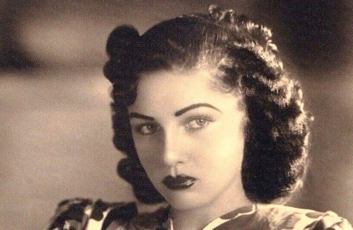 ثبت لحظه‌ای نادر از تاریخ ایران؛ فوزیه در کنار محمدرضا پهلوی و محمدعلی فروغی در سال ۱۳۲۰