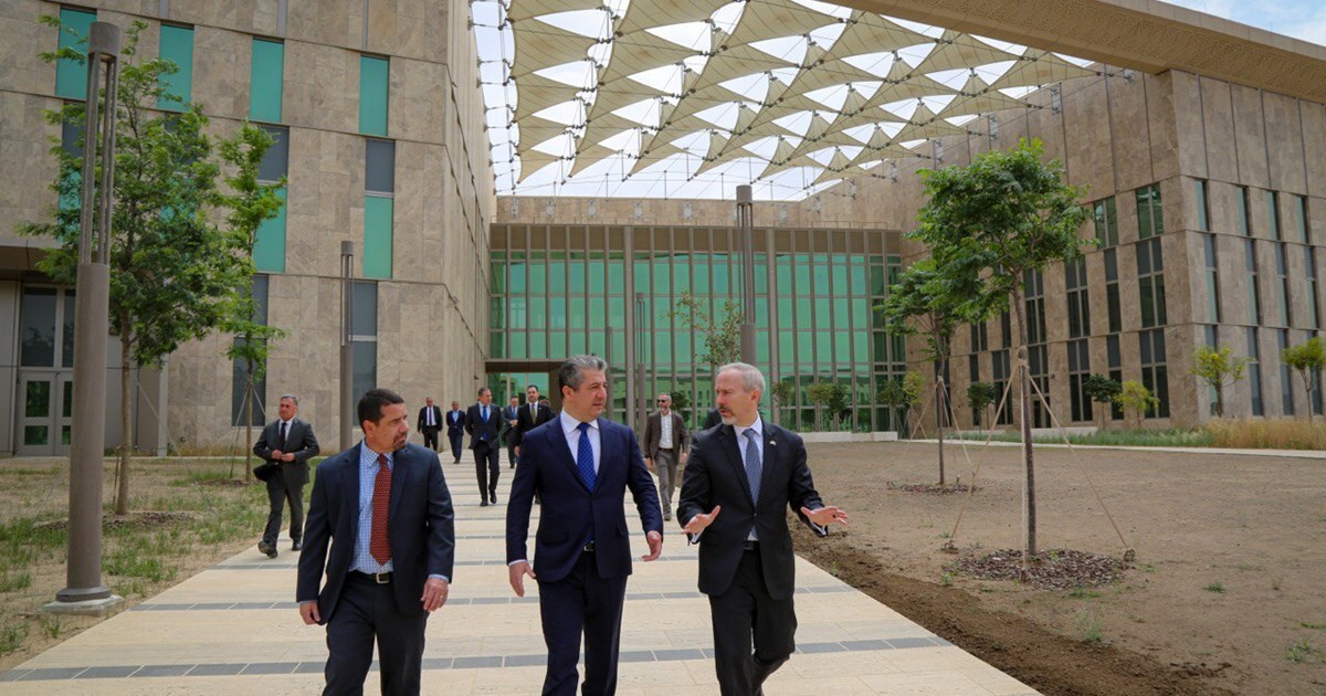 آرشیوی - بازدید مسرور بارزانی نخست وزیر کردستان عراق از ساختمان جدید کنسولگری آمریکا در اربیل مرکز کردستان عراق