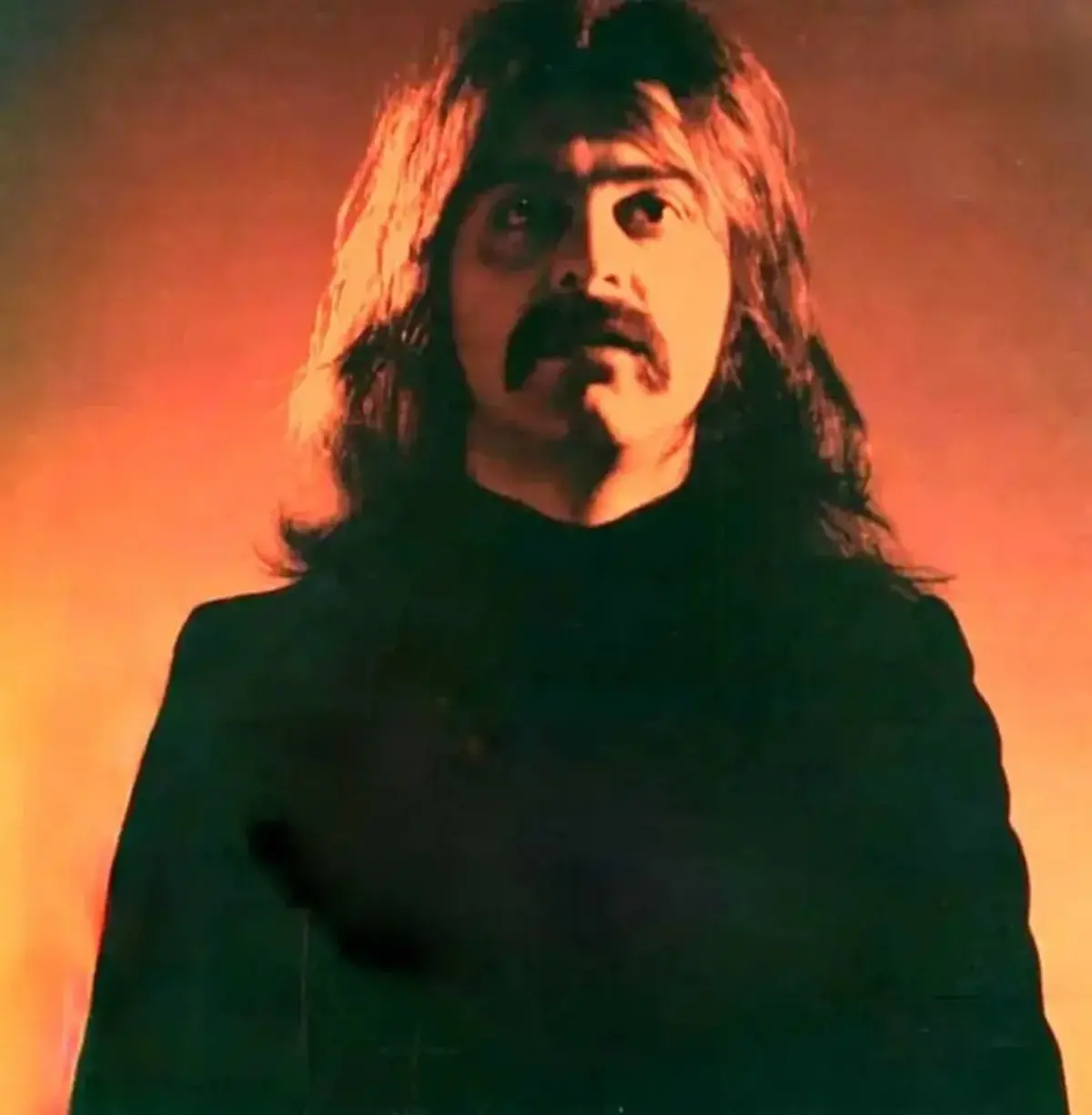 کوروش یغمایی، پدر راک ایران، رسماً از موسیقی خداحافظی کرد؛ پایان یک عصر طلایی