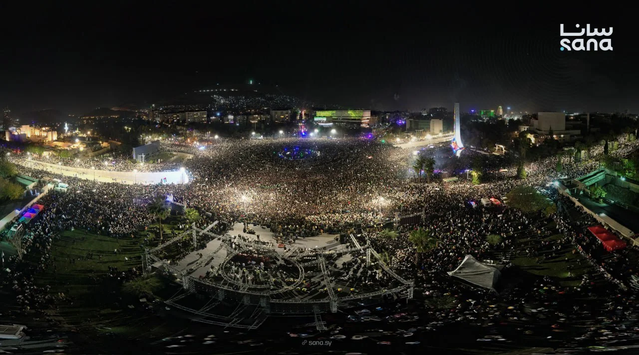 جشن های اولین سالگرد سقوط بشار اسد در میدان امویین دمشق