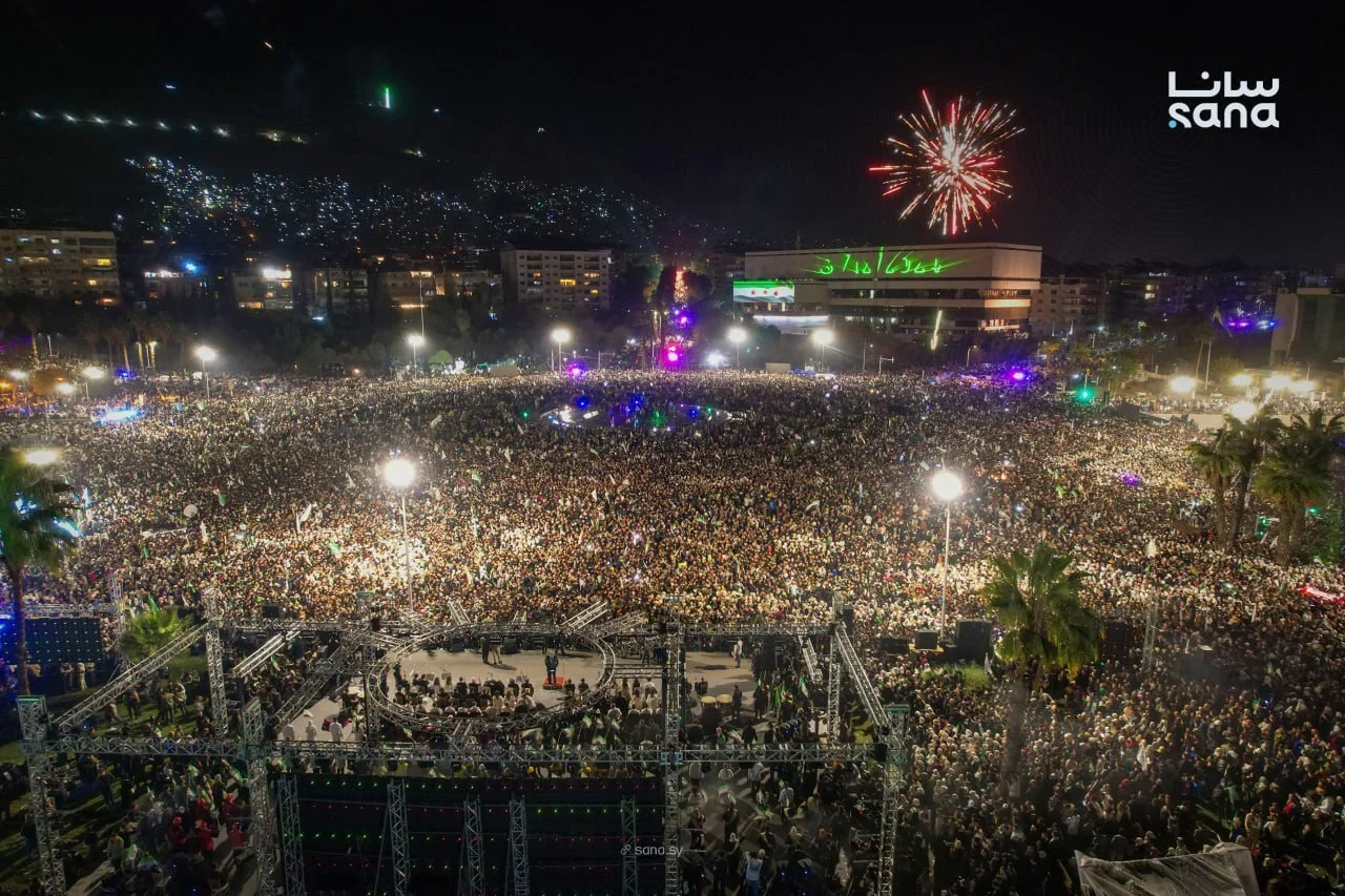 جشن های اولین سالگرد سقوط بشار اسد در میدان امویین دمشق