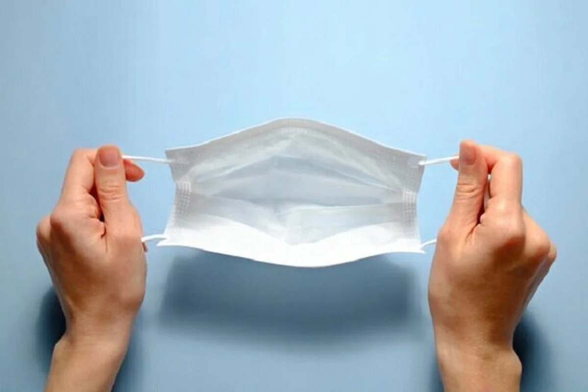 کشفی شگفت‌انگیز: ماسک‌ها چگونه مانع ورود میکروپلاستیک‌های خطرناک به ریه‌ها می‌شوند؟