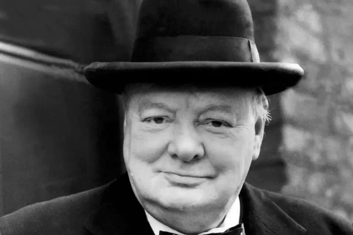 عکس دیده‌نشده چرچیل جوان در خدمت سربازی هند 1896 که شما را شگفت‌زده می‌کند!