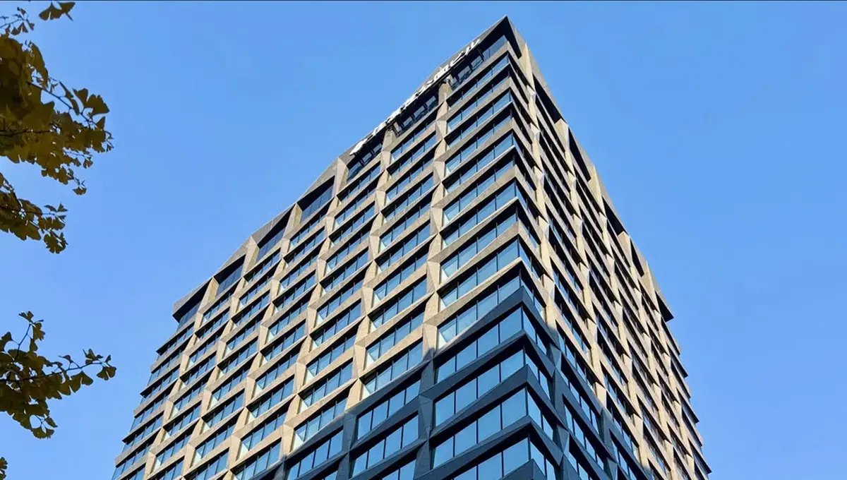 آسمان‌خراشی در توکیو با نمایی حیرت‌انگیز که چشم‌ها را خیره می‌کند!