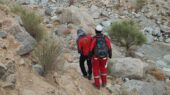 نجات نفس‌گیر ۲ کوهنورد گرفتار در ارتفاعات صعب‌العبور مهریز یزد