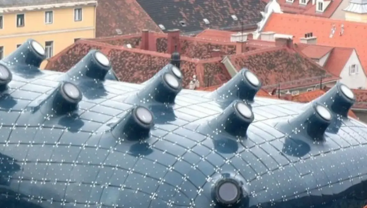 کونست‌هاوس گراتس؛ بیگانه‌ای دوست‌داشتنی در قلب اتریش که همه را شگفت‌زده کرد!