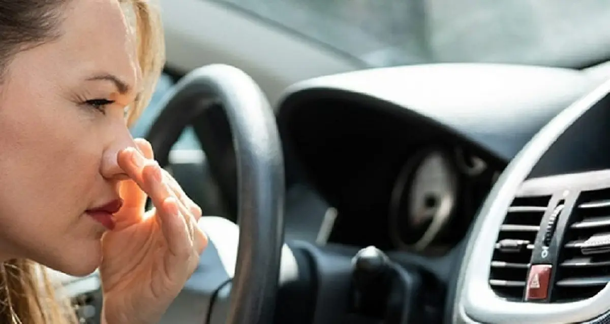 بوی سوختگی بخاری خودرو؛ هشدار جدی یا فقط گردوغبار؟ زمان نگرانی را بشناسید!