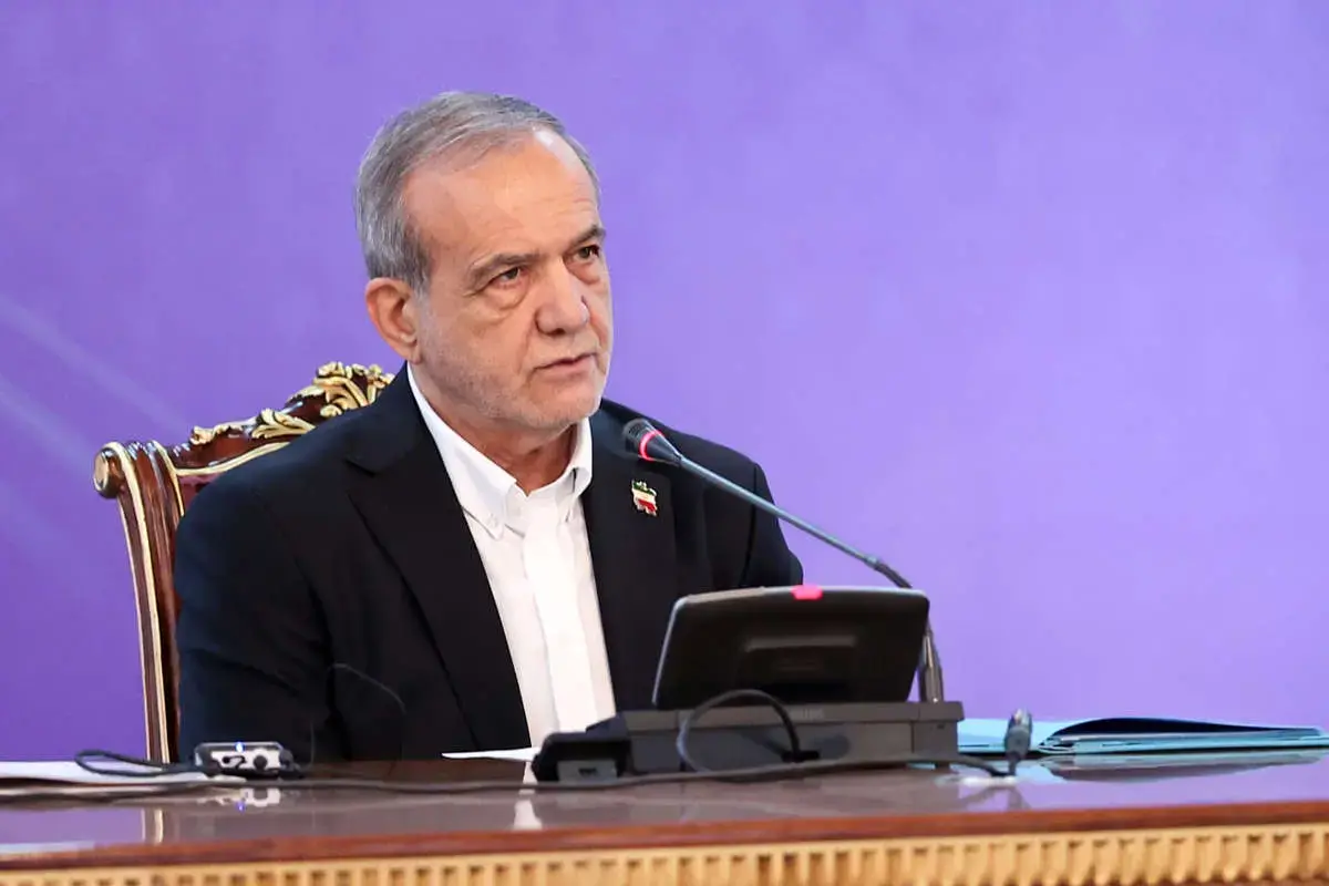 پزشکیان از روزهای دشوار ریاست‌جمهوری: باران نیامد اما مشکلات سیل‌آسا آمد!