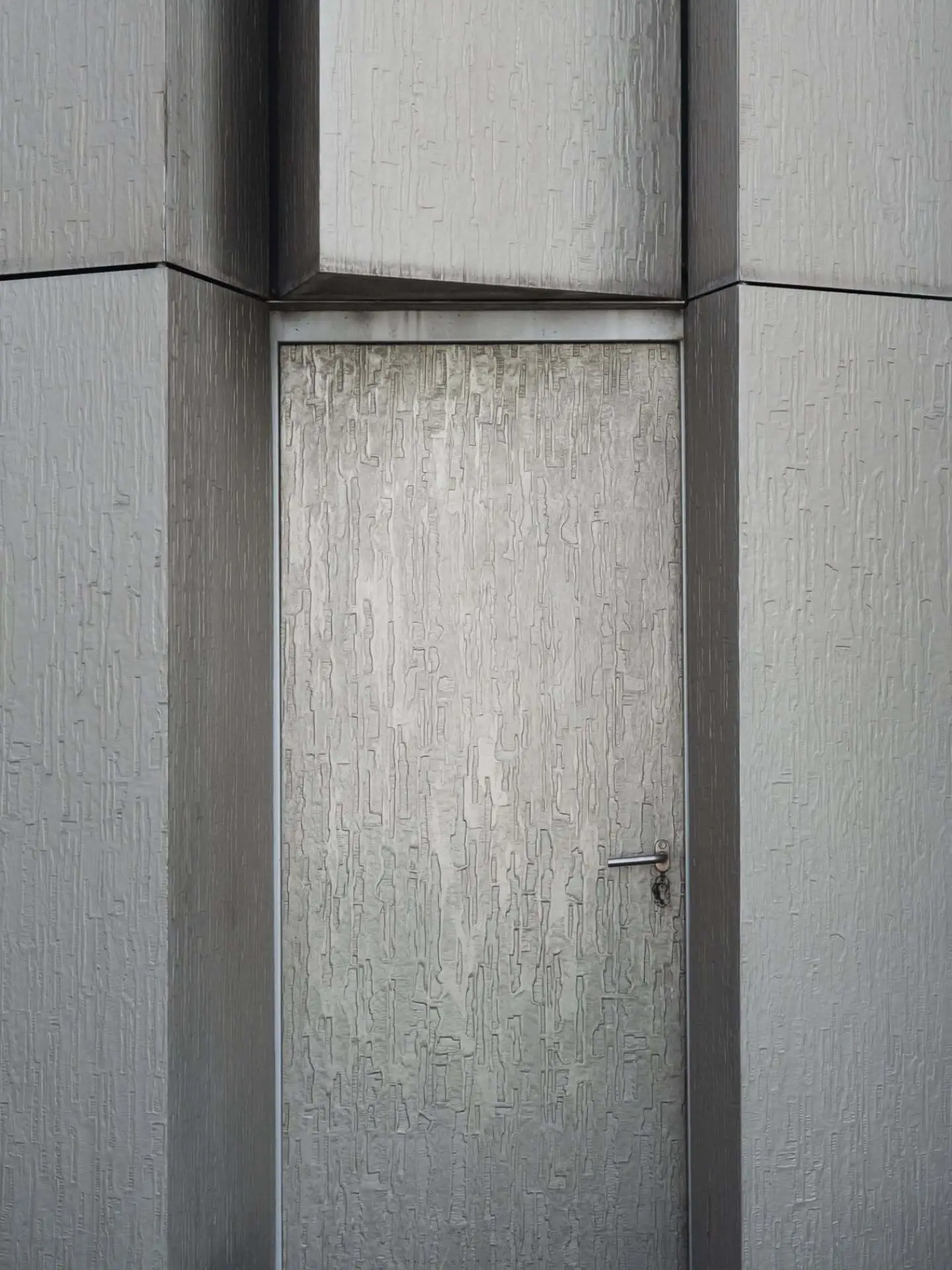 مجموعه‌ای از تصاویر درهای ورودی مدرنیستی در شهرهای بروکسل و آنتورپ بلژیک با تنوع سبک‌های آرت دکو، آرت نوو و مدرنیسم قرن بیستم