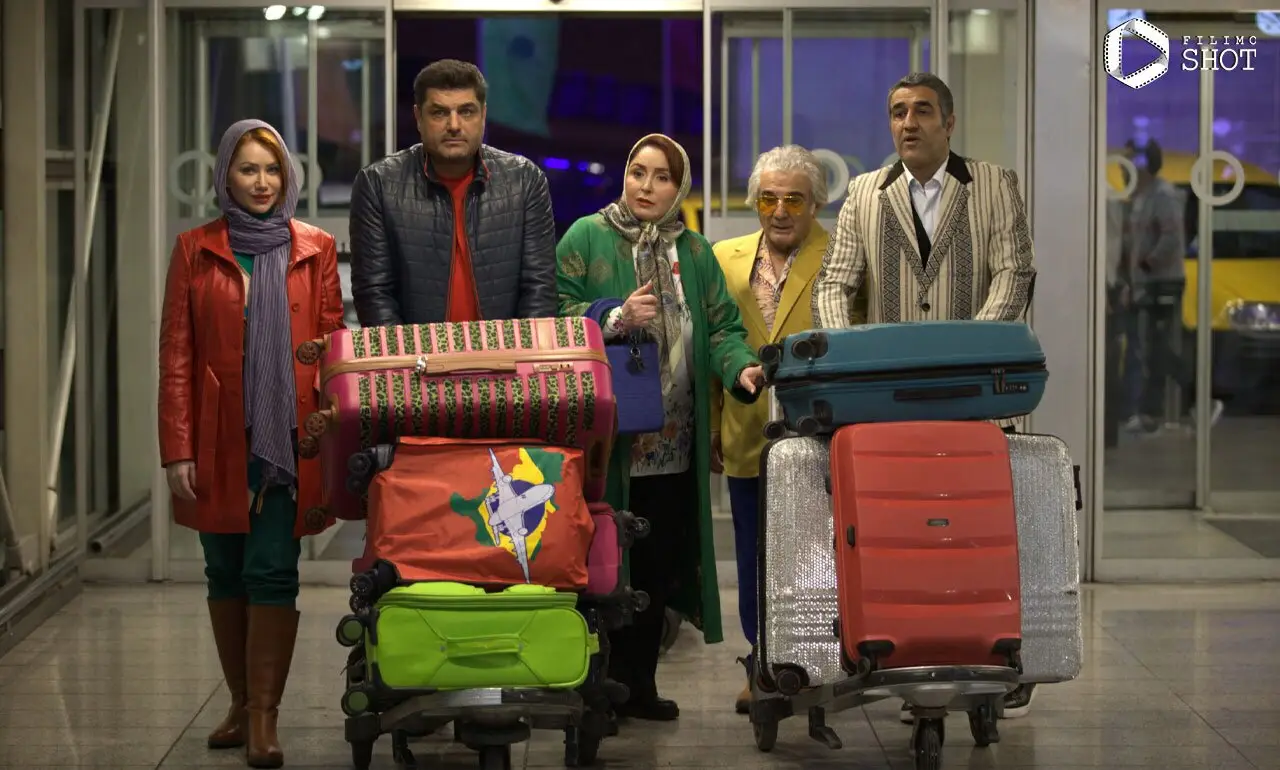 صحنه ای از کمدی تگزاس 3 که در آن سام درخشانی و پژمان جمشیدی بازی می کنند