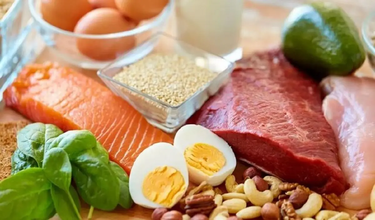 چطور بفهمیم بدن‌مان به پروتئین بیشتری نیاز دارد؟ نشانه‌های هشداردهنده که نباید نادیده بگیرید!