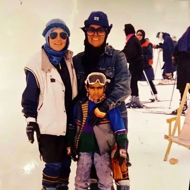 عکس کودکی پولاد کیمیایی و گوگوش در پیست اسکی