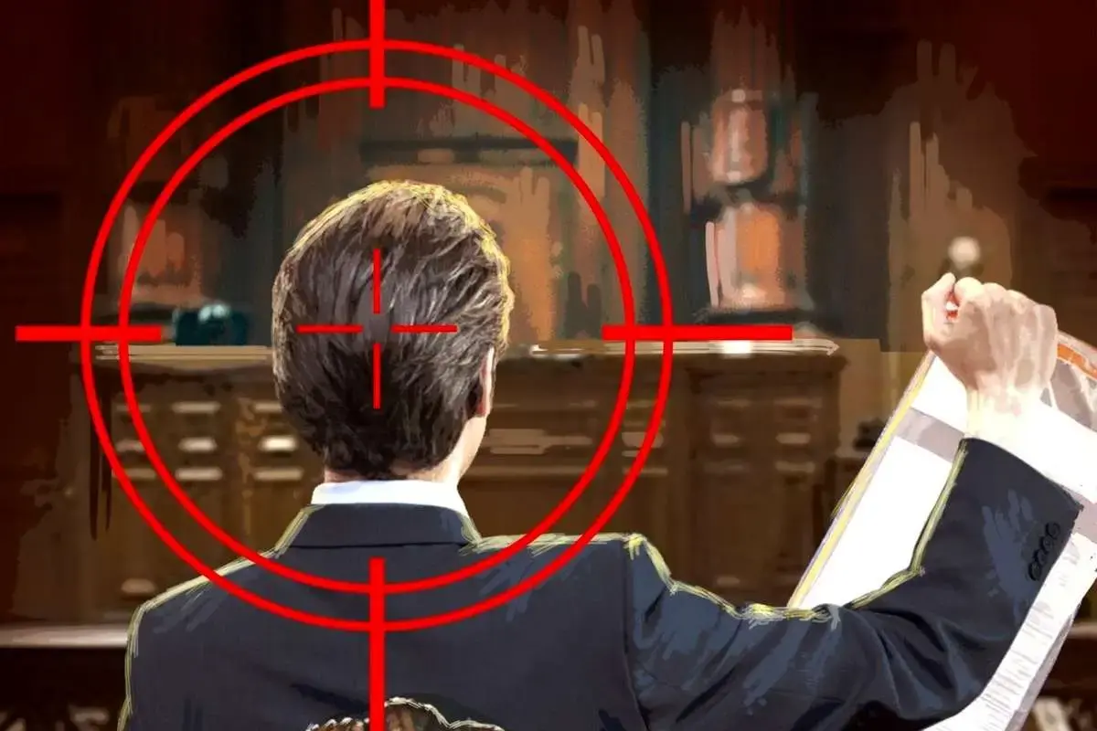 آمار شوکه‌کننده از خشونت علیه وکلای ایرانی؛ دفاعی که جان می‌گیرد!