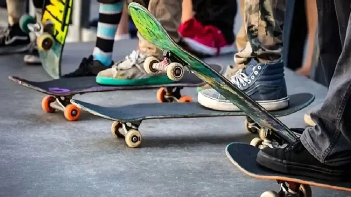 پلیس تهران هشدار داد: تردد با اسکیت و اسکوتر در خیابان‌های اصلی ممنوع و خطرناک است!